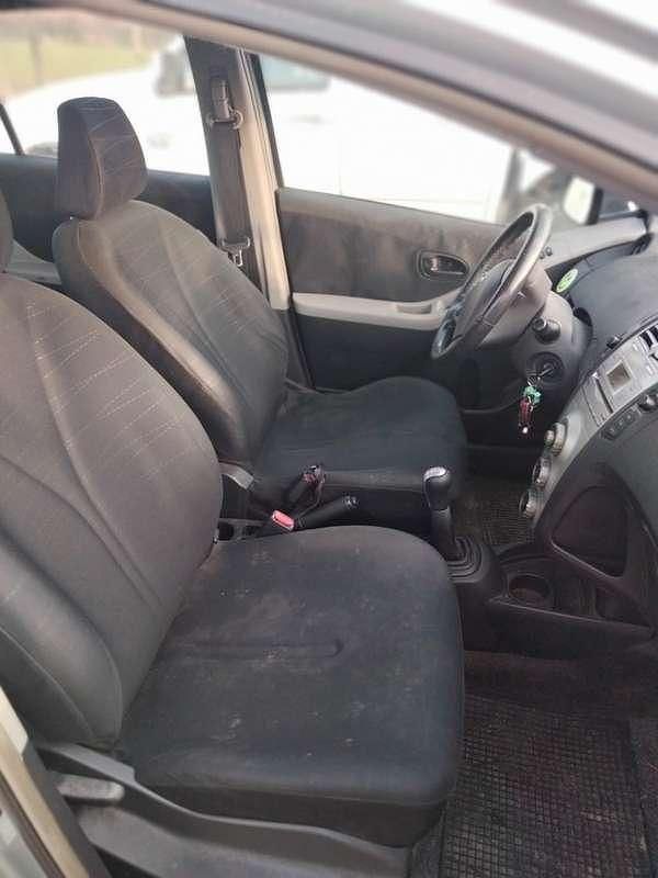 Usata Toyota Yaris Sol 87 CV (63 kW) 2006 Berlina
