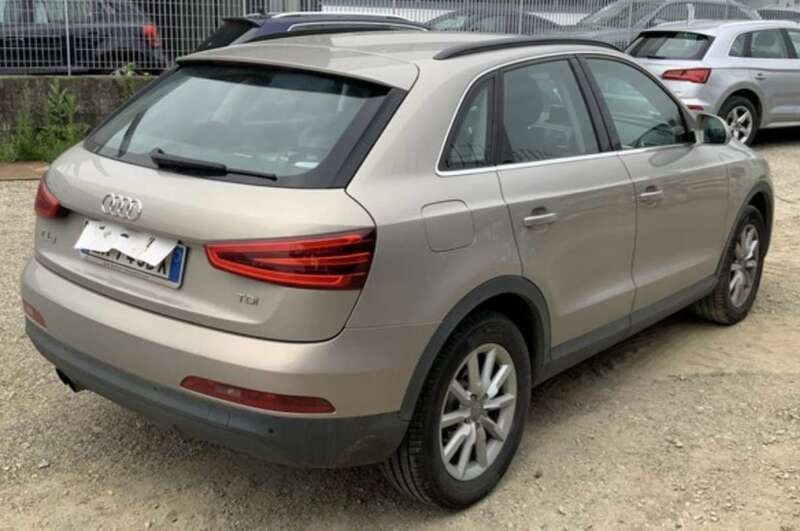 Usata Audi Q3 Advanced Plus 140 CV (102 kW) 2012 Grigio SUV