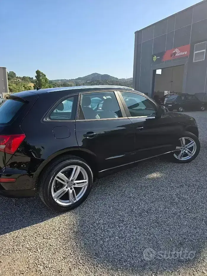 Usata Audi Q5 170 CV (125 kW) 2010 Nero SUV