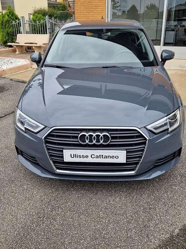 Usata Audi A3 Ambiente 150 CV (110 kW) 2019 G3 grigio nano metallizzato Berlina