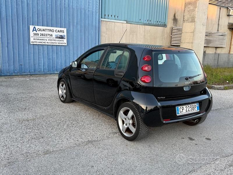 Usata Smart ForFour Passion 95 CV (69 kW) 2004 Nero Utilitaria