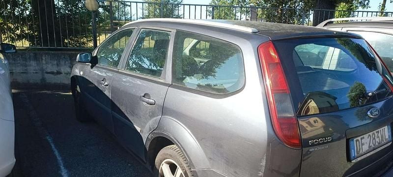 Usata 2007 Ford Focus Style Station wagon | 900 € (Super prezzo) - Immagine 1/4