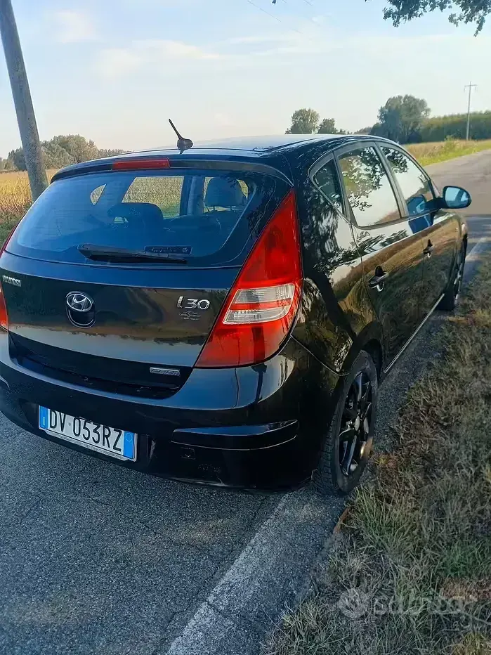 Usata Hyundai i30 115 CV (84 kW) 2010 Nero Berlina
