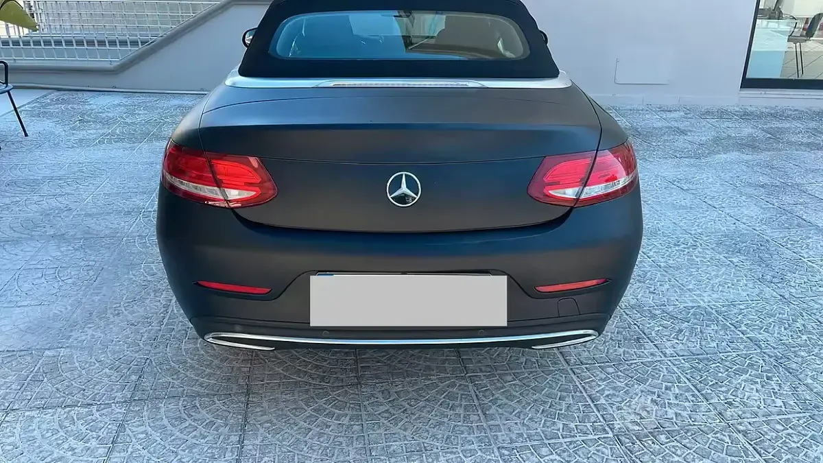 Usata Mercedes C220 Premium 143 CV (105 kW) 2018 Grigio Cabrio