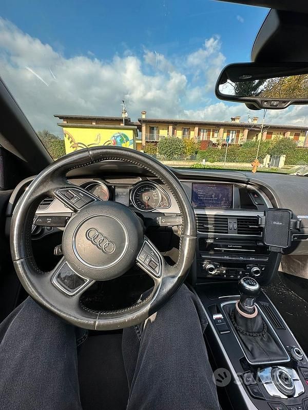 Usata Audi A5 Cabriolet Business Plus 177 CV (130 kW) 2013 Blu Cabrio