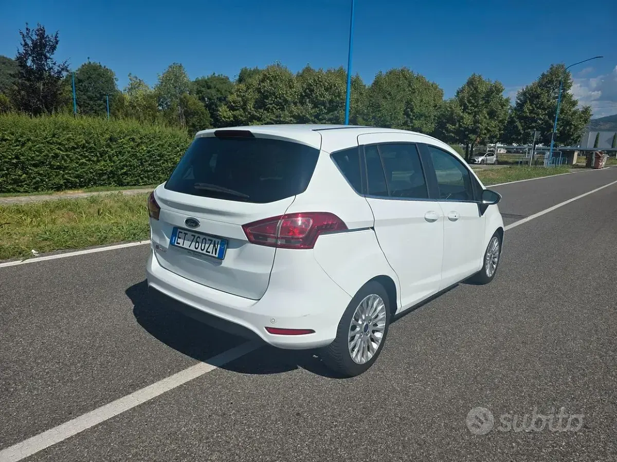 Usata Ford B-MAX Titanium 75 CV (55 kW) 2014 Bianco Monovolume