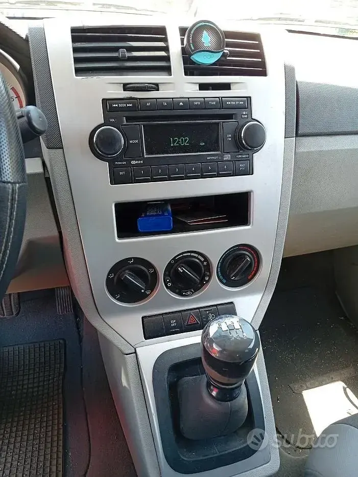 Usata Dodge Caliber 140 CV (102 kW) 2007 Utilitaria