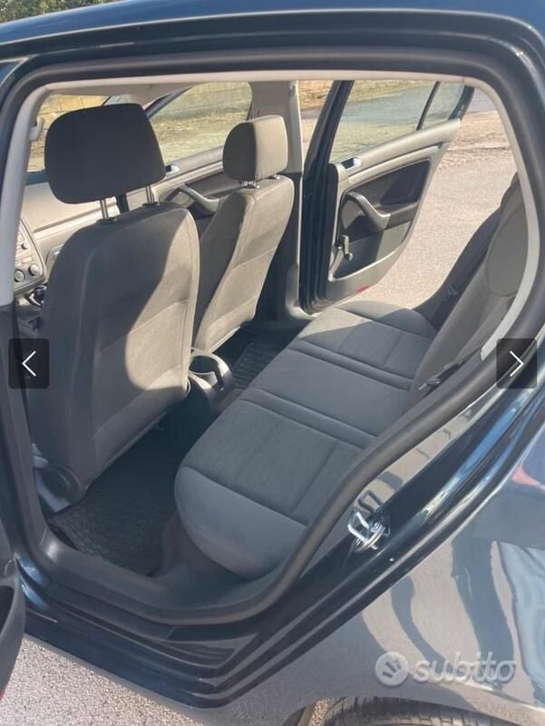 Usata VW Golf V 75 CV (55 kW) 2005 Blu Berlina