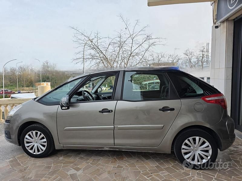 Usata Citroën C4 Picasso 109 CV (80 kW) 2009 Marrone Monovolume