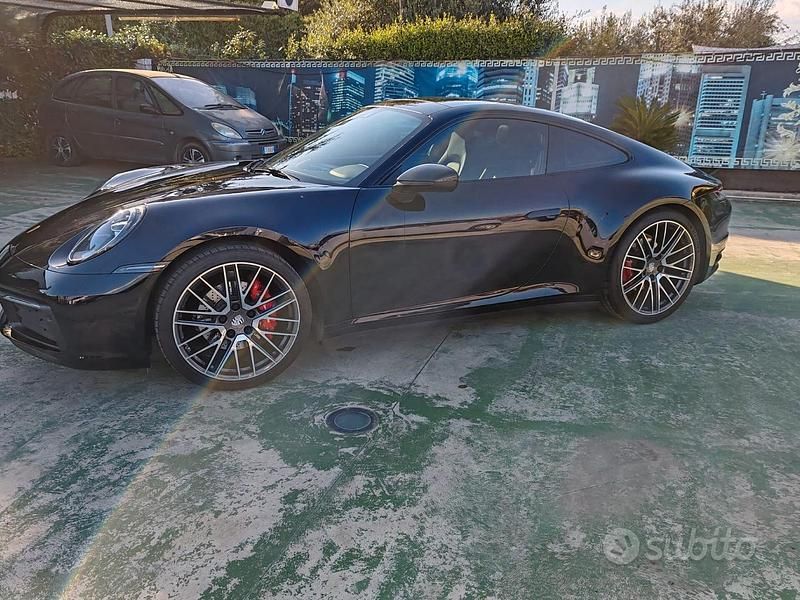 Usata Porsche 911 Carrera 385 CV (283 kW) 2021 Nero Coupé