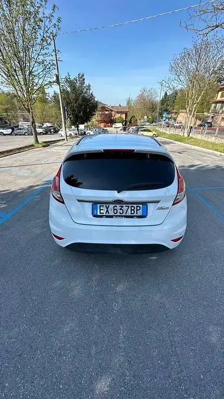Usata Ford Fiesta Titanium 75 CV (55 kW) 2014 Utilitaria