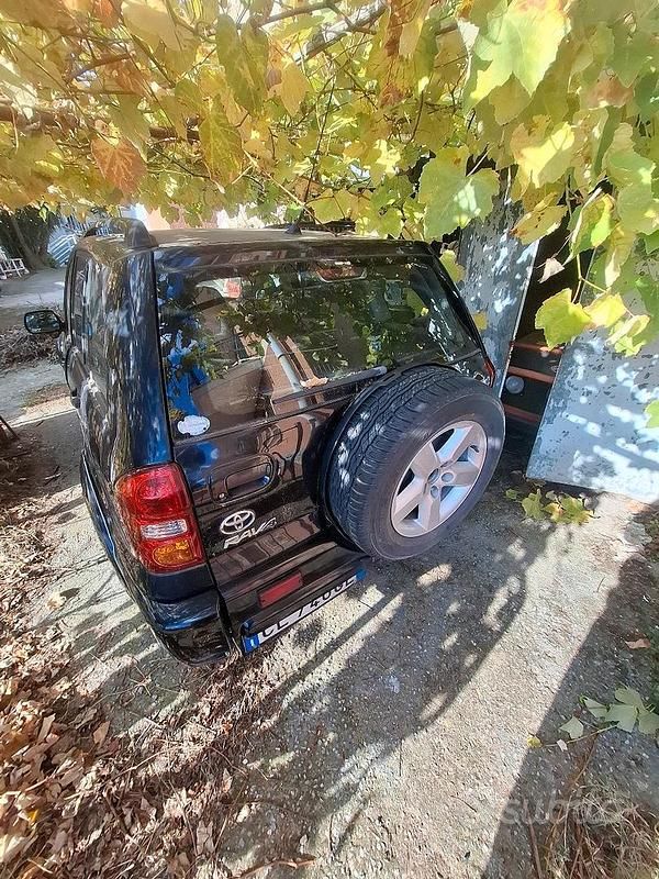 Usata Toyota RAV4 2004 Nero Berlina