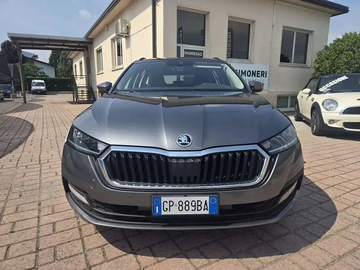 Usata Skoda Octavia Ambition 116 CV (85 kW) 2023 Grigio Station wagon