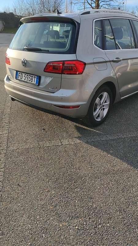 Usata VW Golf Sportsvan Executive 110 CV (80 kW) 2016 Argento Monovolume