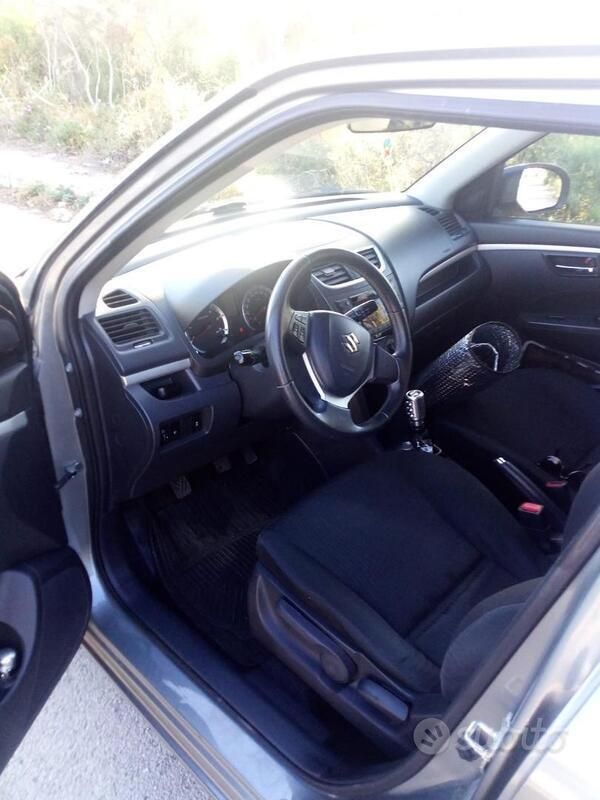 Usata Suzuki Swift 75 CV (55 kW) 2011 Grigio Utilitaria