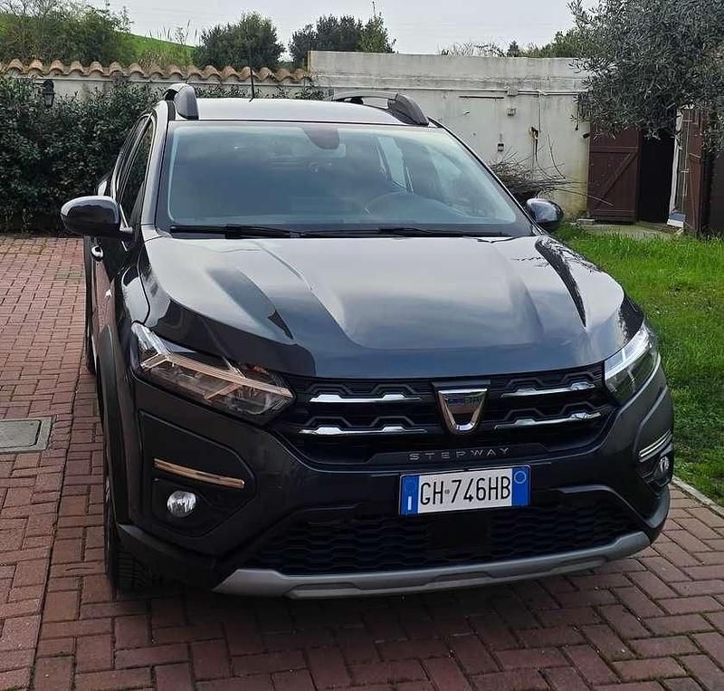 Usata Dacia Sandero Comfort 101 CV (74 kW) 2022 Grigio Berlina