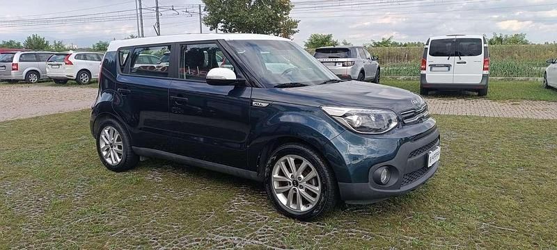 Usata Kia Soul 136 CV (100 kW) 2018 Blu/azzurro SUV