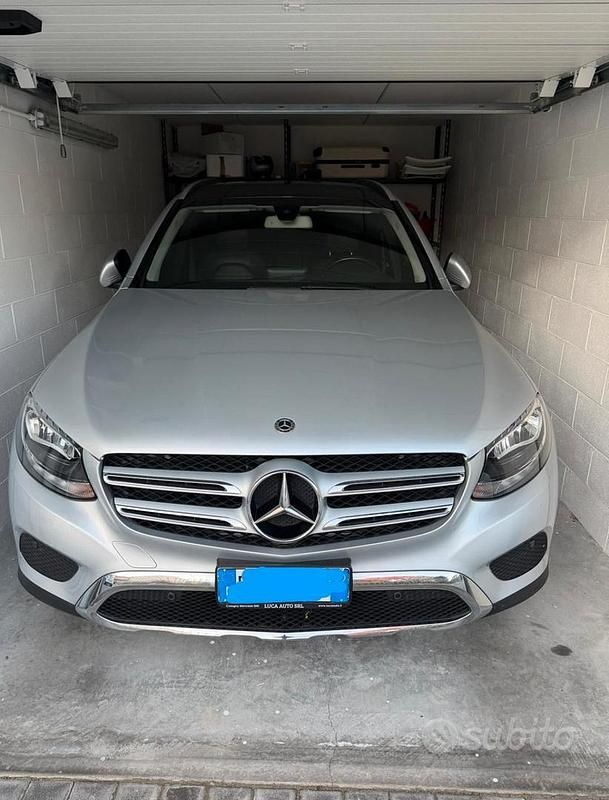 Grigio Usata 2019 Mercedes GLC220 SUV | 25.500 € (Super prezzo) - Immagine 1/4