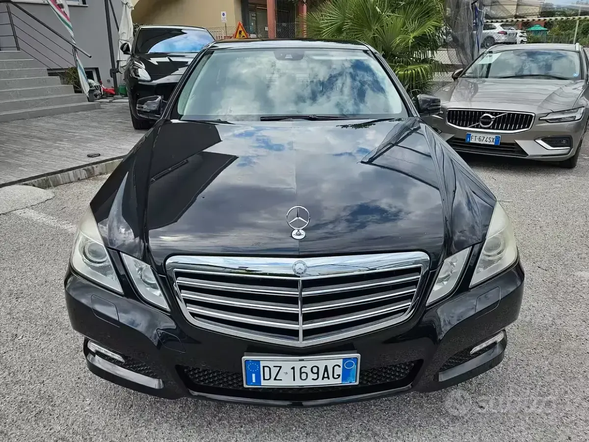 Usata Mercedes E350 Avantgarde 231 CV (169 kW) 2009 Nero Berlina