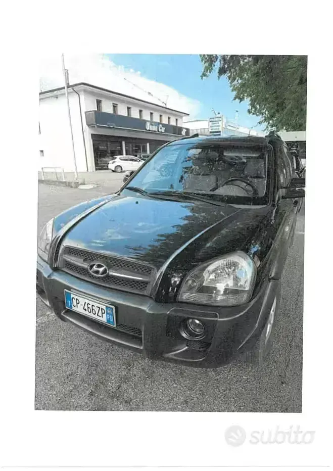 Usata Hyundai Tucson 112 CV (82 kW) 2004 Grigio SUV