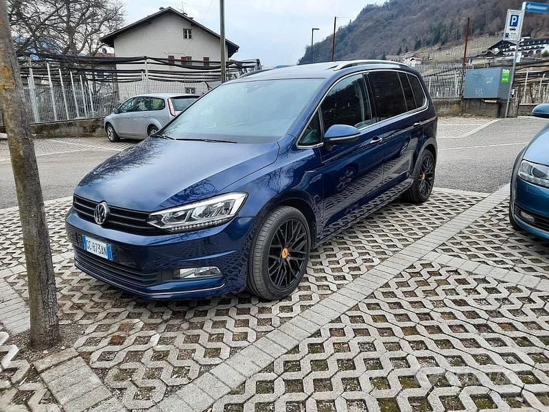 Usata VW Touran Highline 150 CV (110 kW) 2016 Blu Monovolume