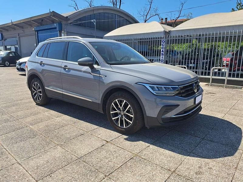 Usata VW Tiguan Life 150 CV (110 kW) 2021 Grigio SUV
