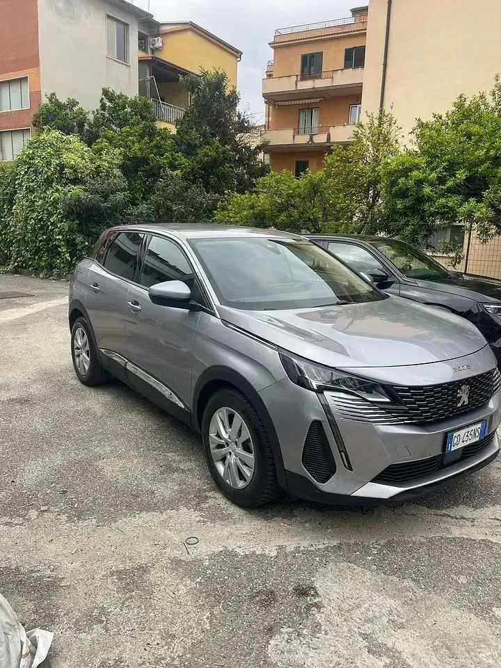 Usata Peugeot 3008 Allure 131 CV (96 kW) 2021 Argento SUV