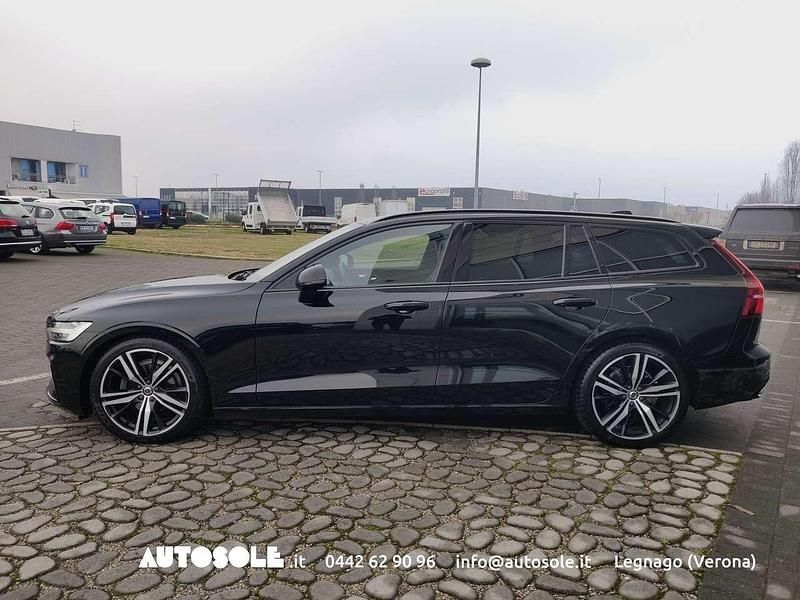 Usata Volvo V60 R-Design 150 CV (110 kW) 2020 Nero Station wagon
