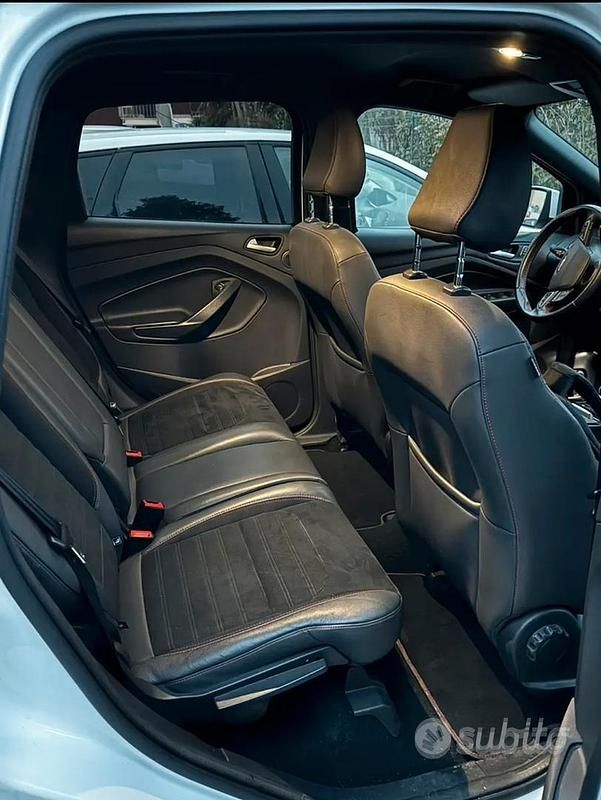 Usata Ford Kuga ST-Line 120 CV (88 kW) 2018 Bianco SUV