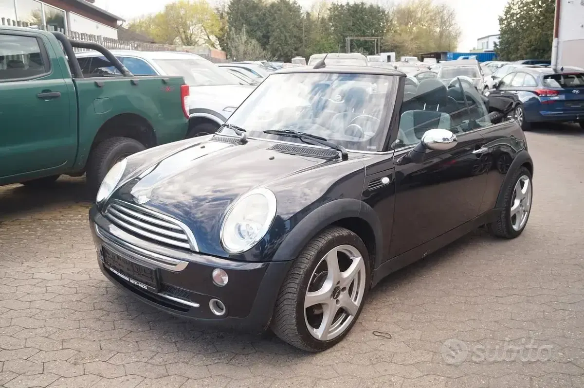 Usata Mini Cooper Cabriolet 116 CV (85 kW) 2007 Nero Cabrio