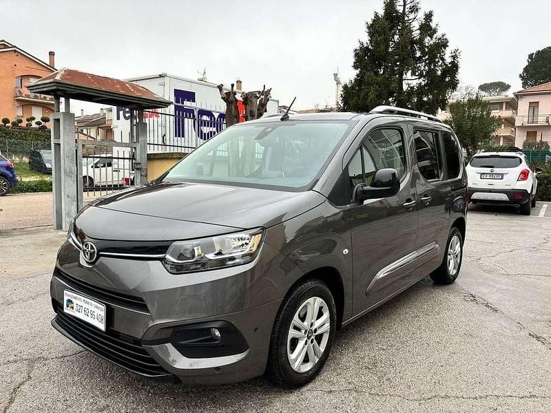 Usata 2022 Toyota Proace City City Monovolume | 19.900 € (Buon prezzo) - Immagine 1/4