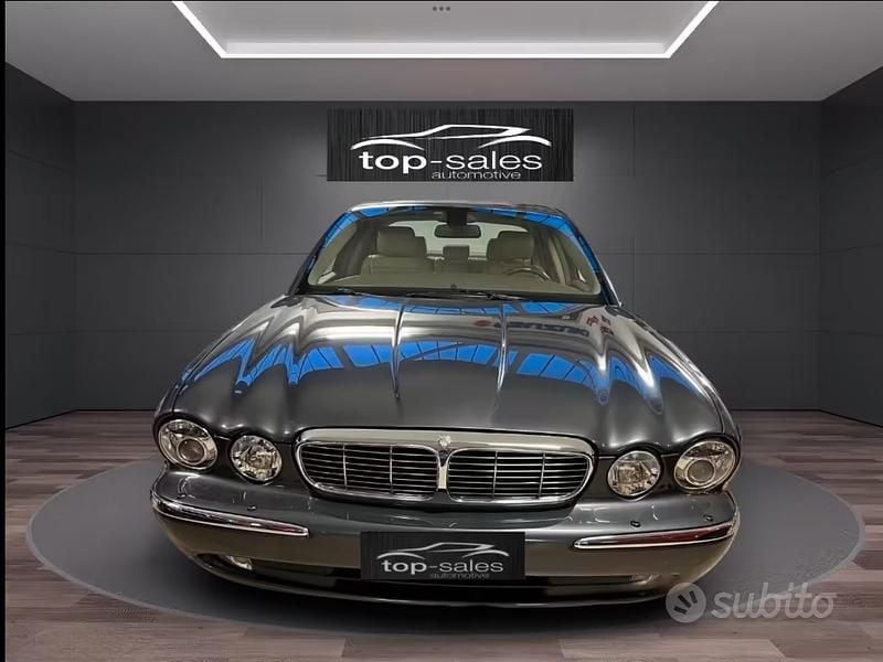 Usata Jaguar XJ Sovereign 207 CV (152 kW) 2007 Grigio Berlina