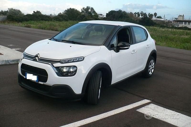Usata Citroën C3 Feel 102 CV (75 kW) 2022 Marrone Utilitaria