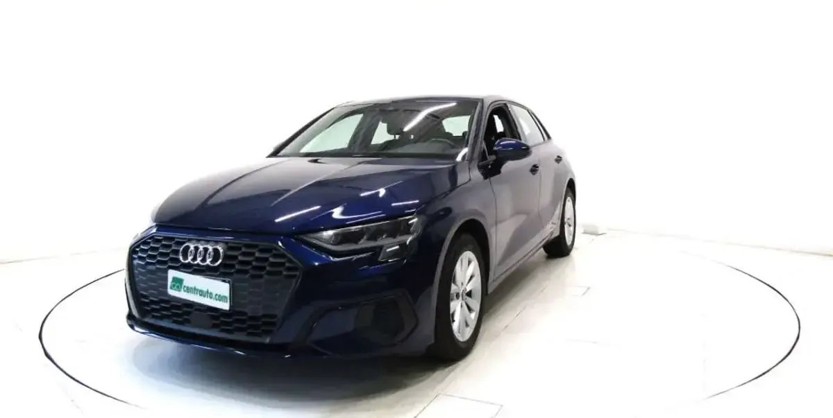Usata Audi A3 Advanced Plus 116 CV (85 kW) 2023 Blu scuro Berlina