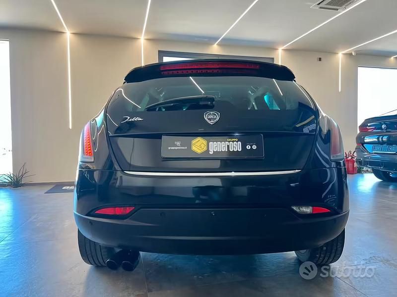 Usata Lancia Delta 165 CV (121 kW) 2009 Nero Utilitaria