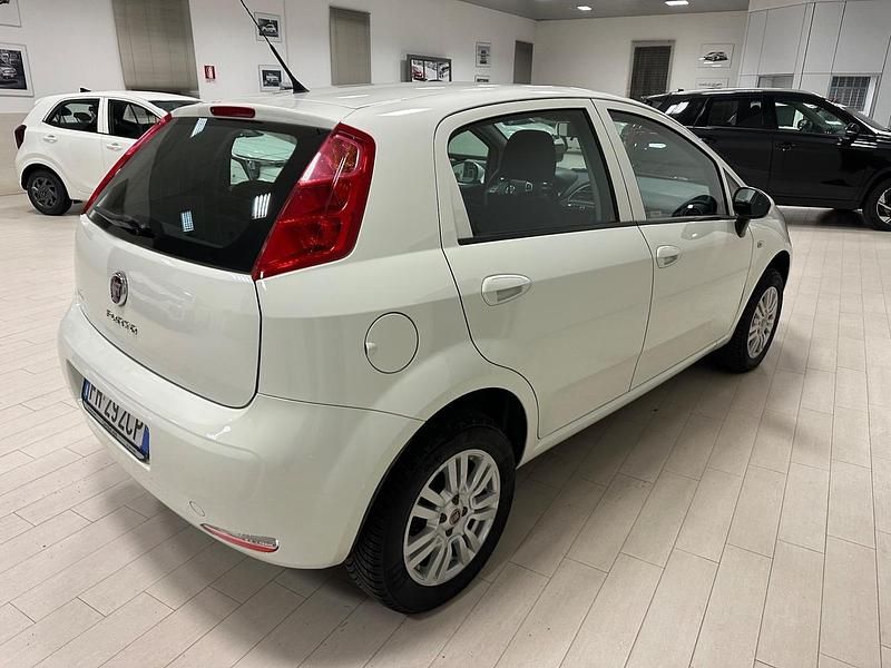 Usata Fiat Punto Street 69 CV (50 kW) 2017 Bianco Utilitaria