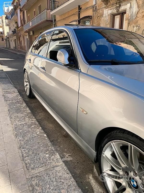 Usata BMW 330 M Sport 231 CV (169 kW) 2006 Grigio Berlina