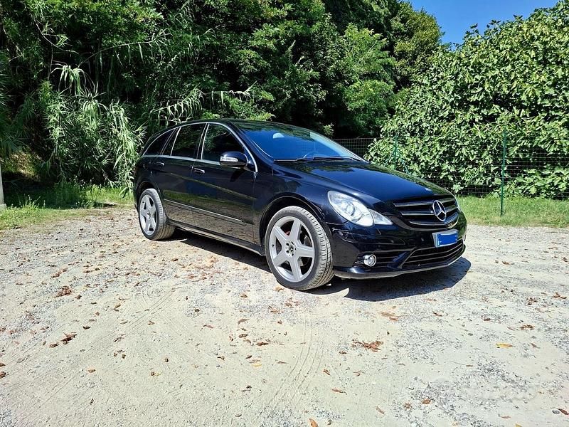 Usata Mercedes R320 224 CV (164 kW) 2009 Nero Monovolume