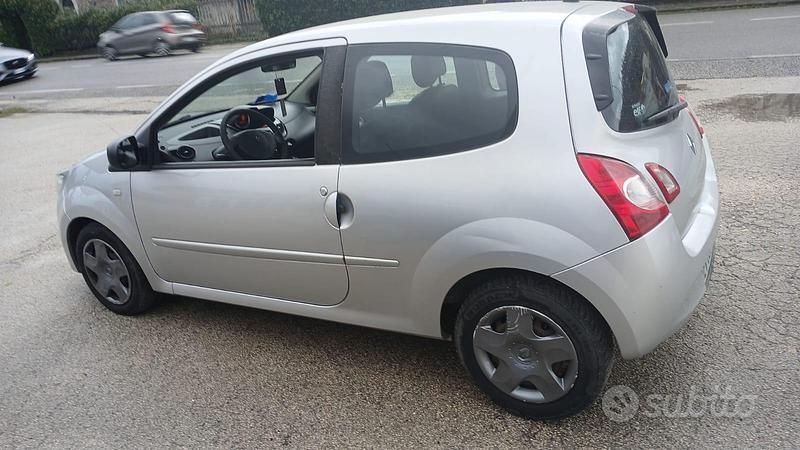 Usata Renault Twingo Night&Day 75 CV (55 kW) 2014 Grigio Utilitaria