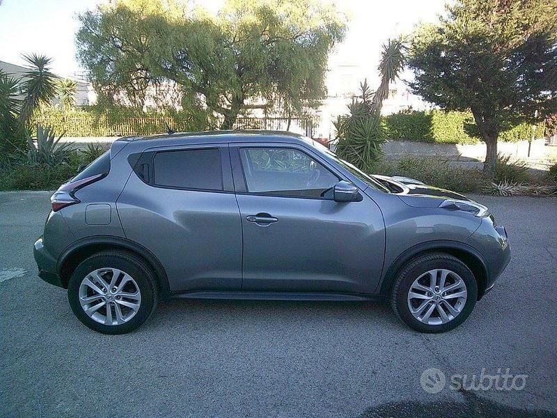 Usata Nissan Juke Acenta 110 CV (80 kW) 2015 Grigio SUV