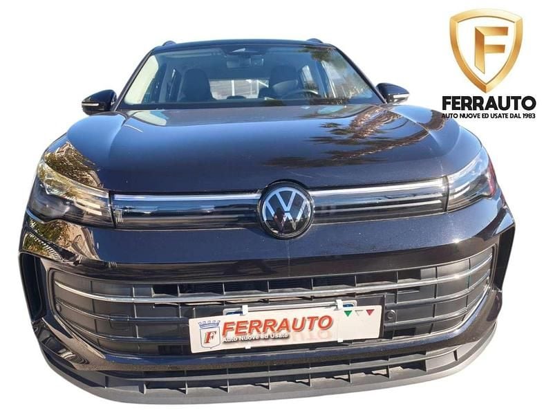 Nero Usata 2024 VW Tiguan Life SUV | 35.000 € (Buon prezzo) - Immagine 1/4