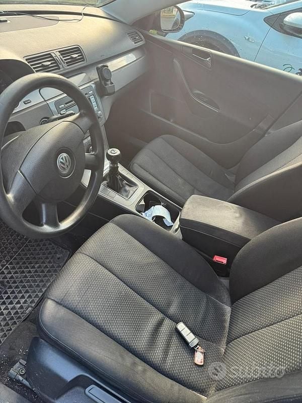 Usata VW Passat 140 CV (102 kW) 2008 Nero Station wagon