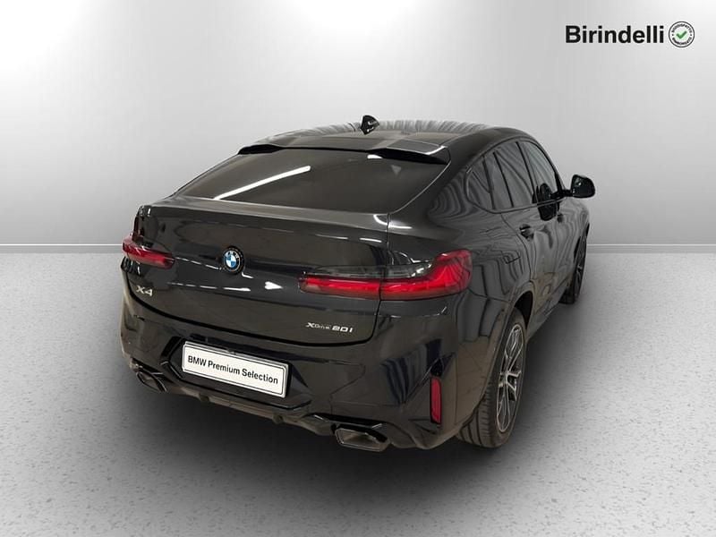 Usata BMW X4 M Sport 184 CV (135 kW) 2023 Black sapphire metallizzato SUV