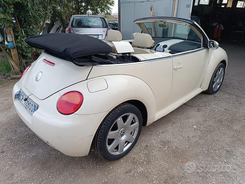 Usata VW New Beetle 2004 Bianco Utilitaria