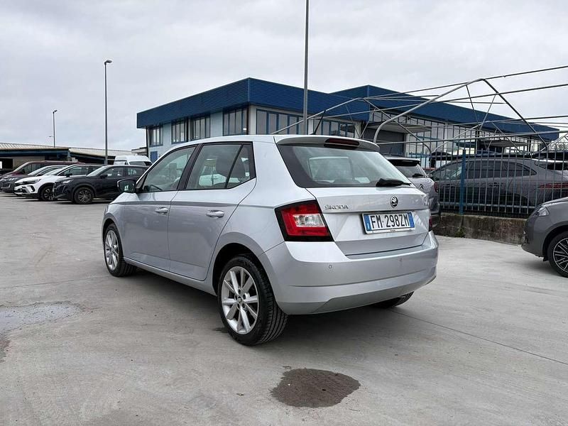 Usata Skoda Fabia 90 CV (66 kW) 2018 Argento Berlina