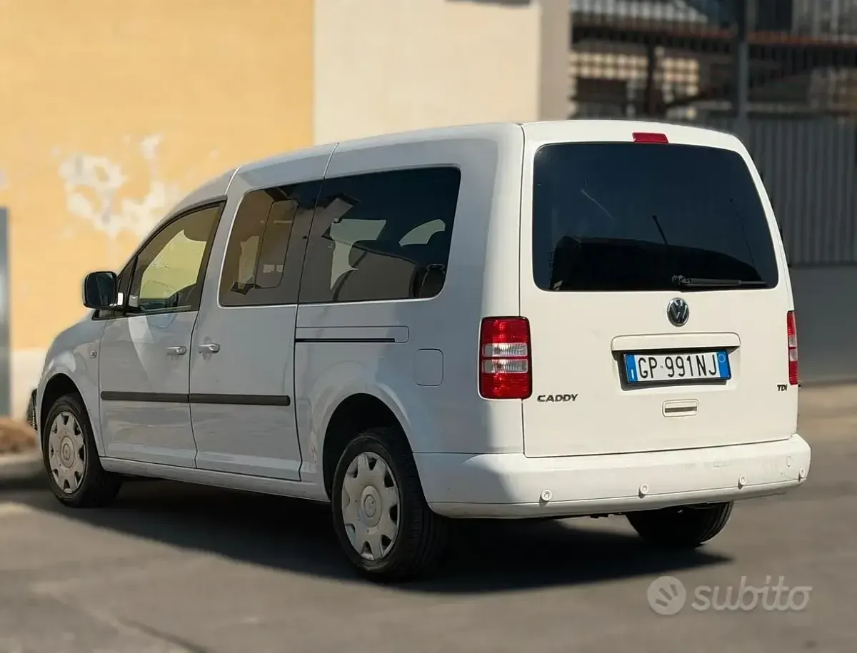 Usata VW Caddy 102 CV (75 kW) 2023 Bianco Monovolume