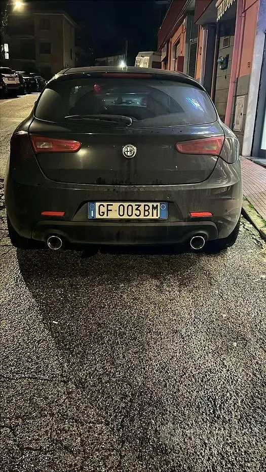 Usata Alfa Romeo Giulietta 140 CV (102 kW) 2013 Nero Utilitaria