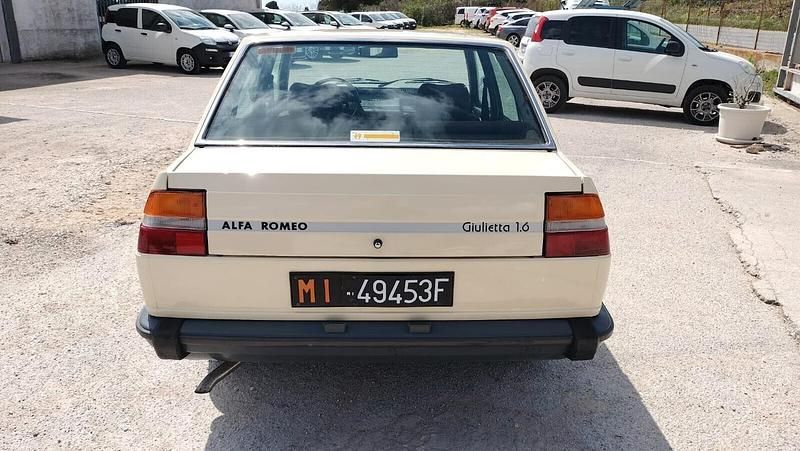 Usata Alfa Romeo Giulietta 108 CV (79 kW) 1979 Beige Berlina