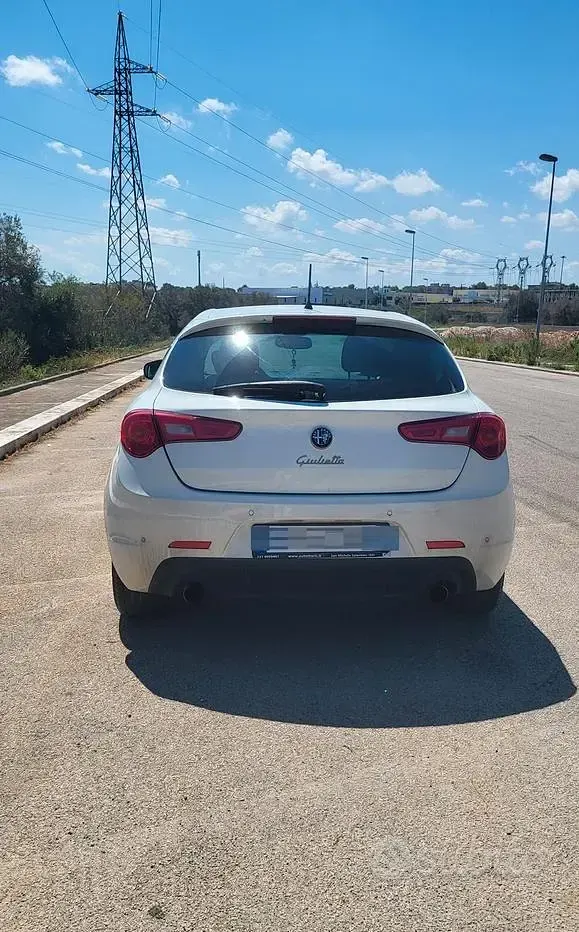 Usata Alfa Romeo Giulietta 140 CV (102 kW) 2011 Utilitaria