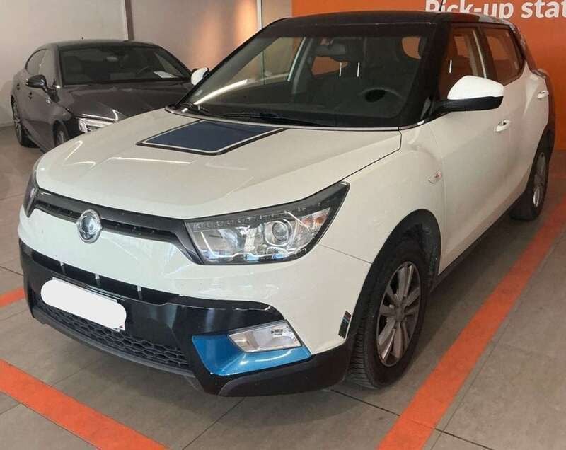 Bianco Usata 2016 Ssangyong Tivoli SUV | 10.400 € (Buon prezzo) - Immagine 1/4